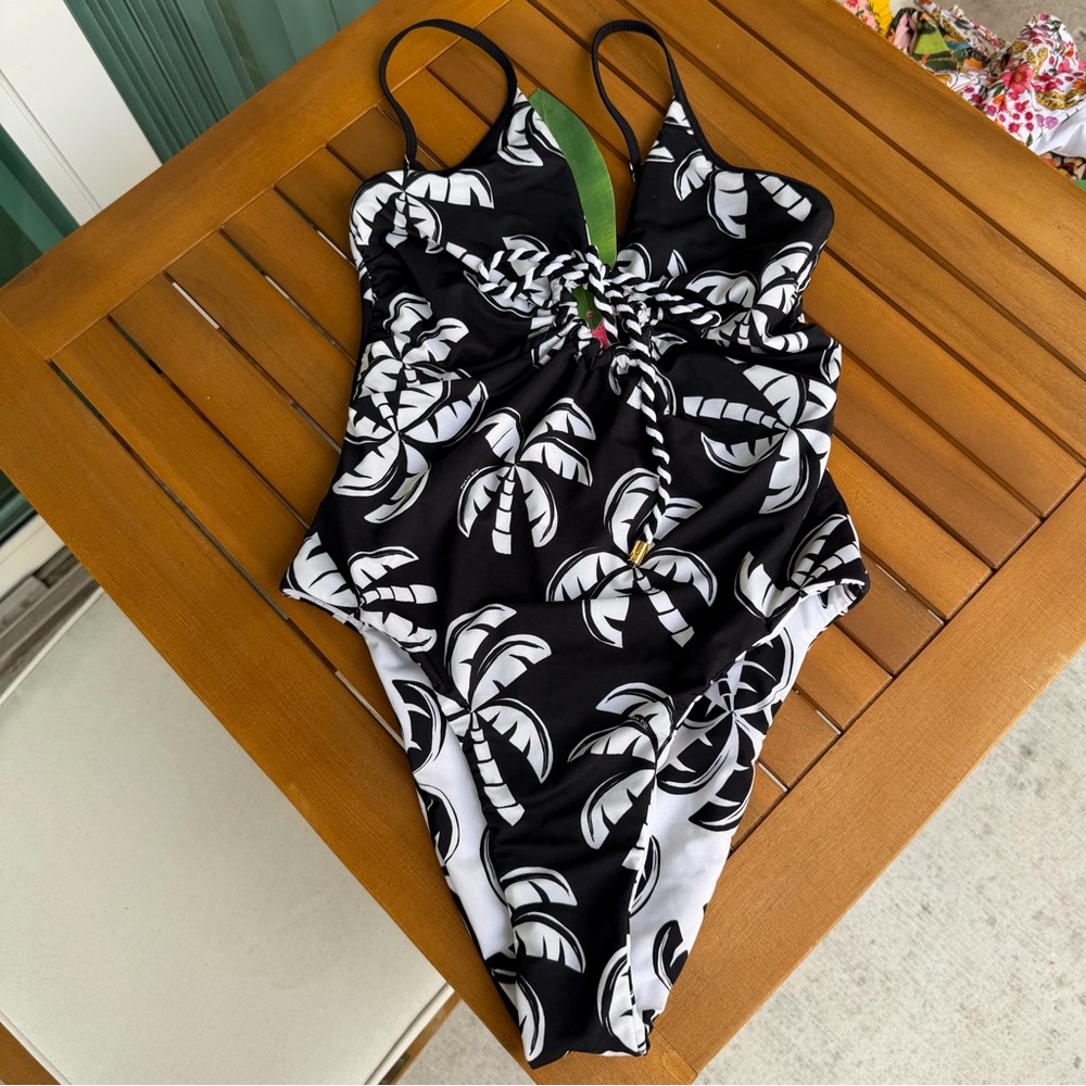 FARM Rio Black & White Tropical Leaf One-Piece Swimsuit - Picture 4 of 7